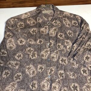 Men’s large brown and tan dress shirt